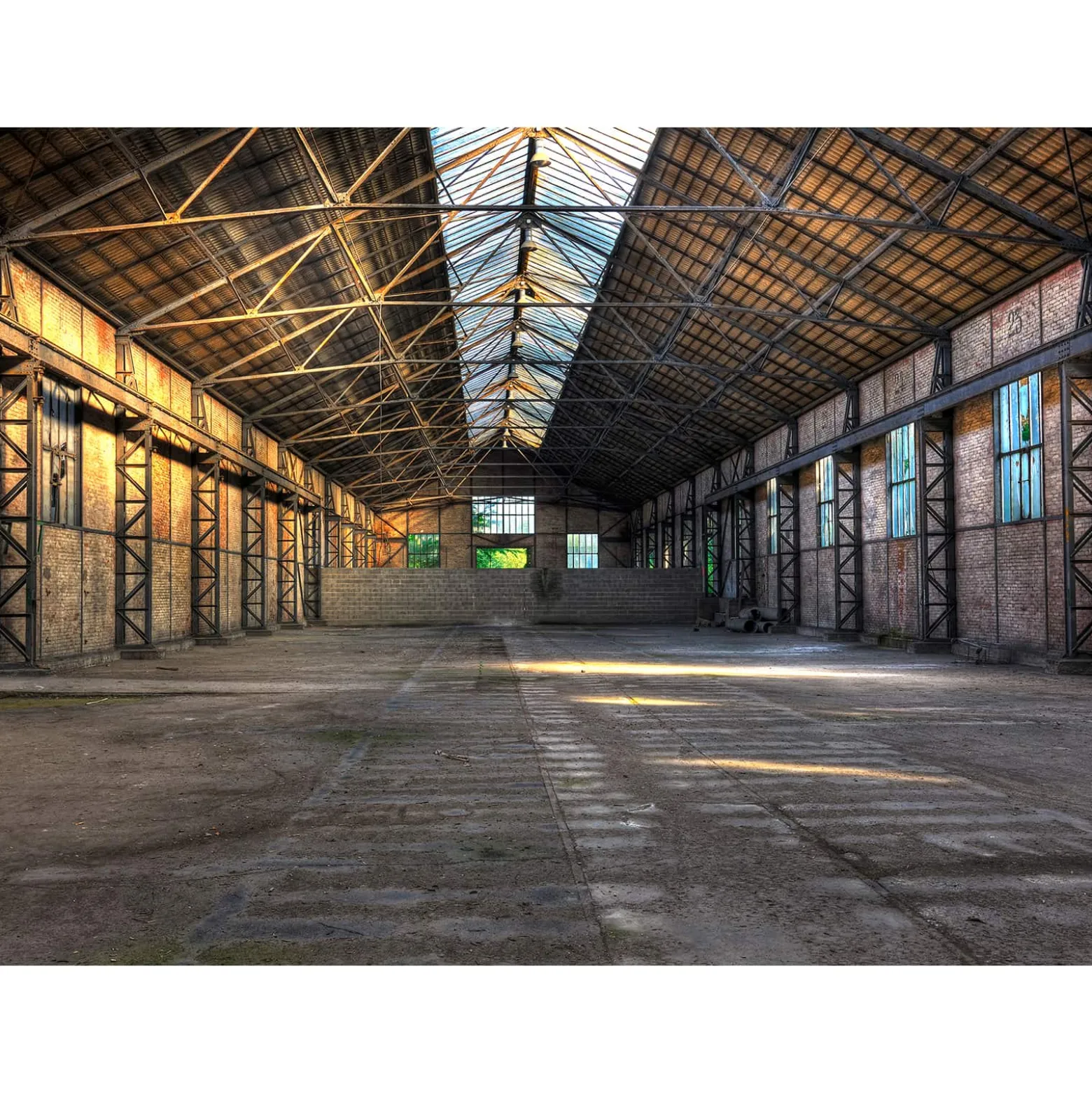 Fototapete Vlies Halle Industrial Steinwand grau braun