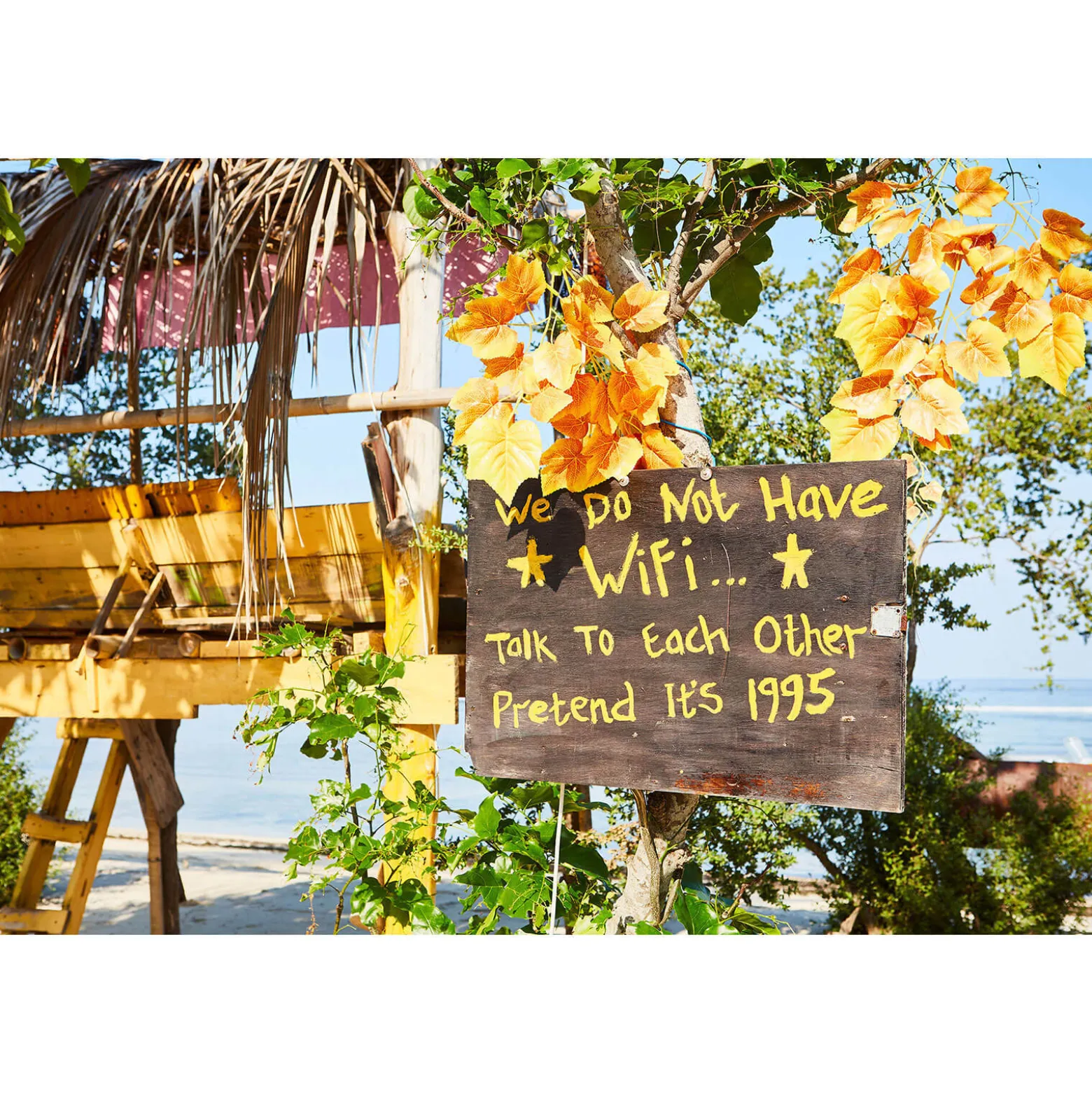 Fototapete Vlies Urlaub No Wifi Schild gelb