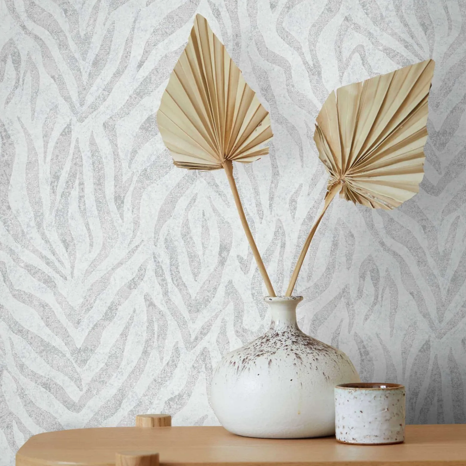 GZSZ Vliestapete Zebra Streifen Weiß Grau Metallic 34815