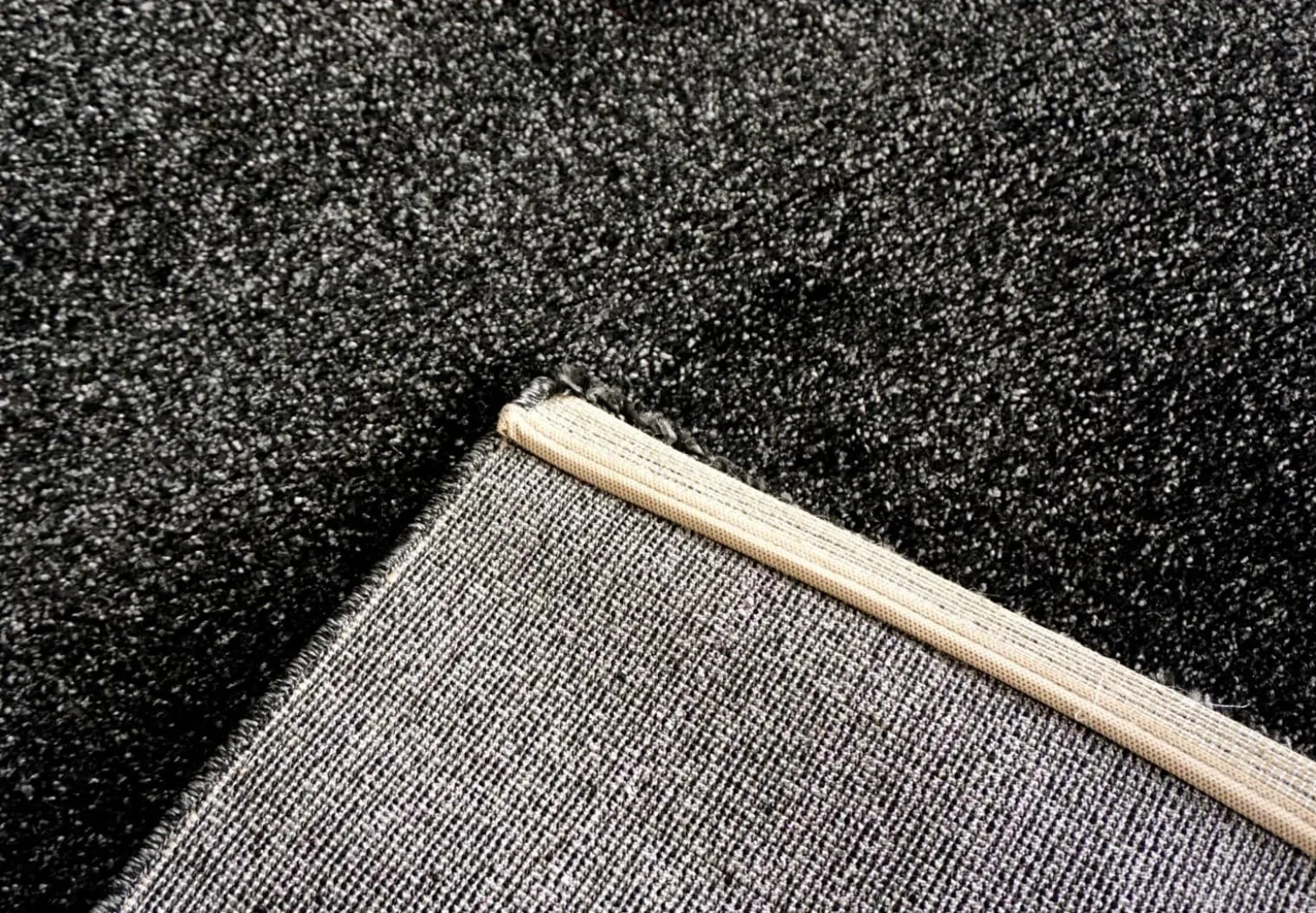 Hochflor Teppich uni anthrazit pflegeleicht Astra Samoa