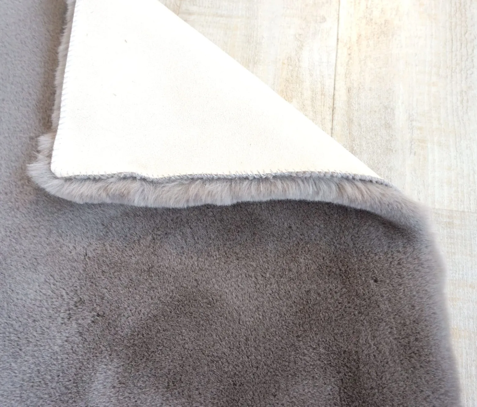 Kunstfell Tender uni grau braun Teppich Schöner Wohnen