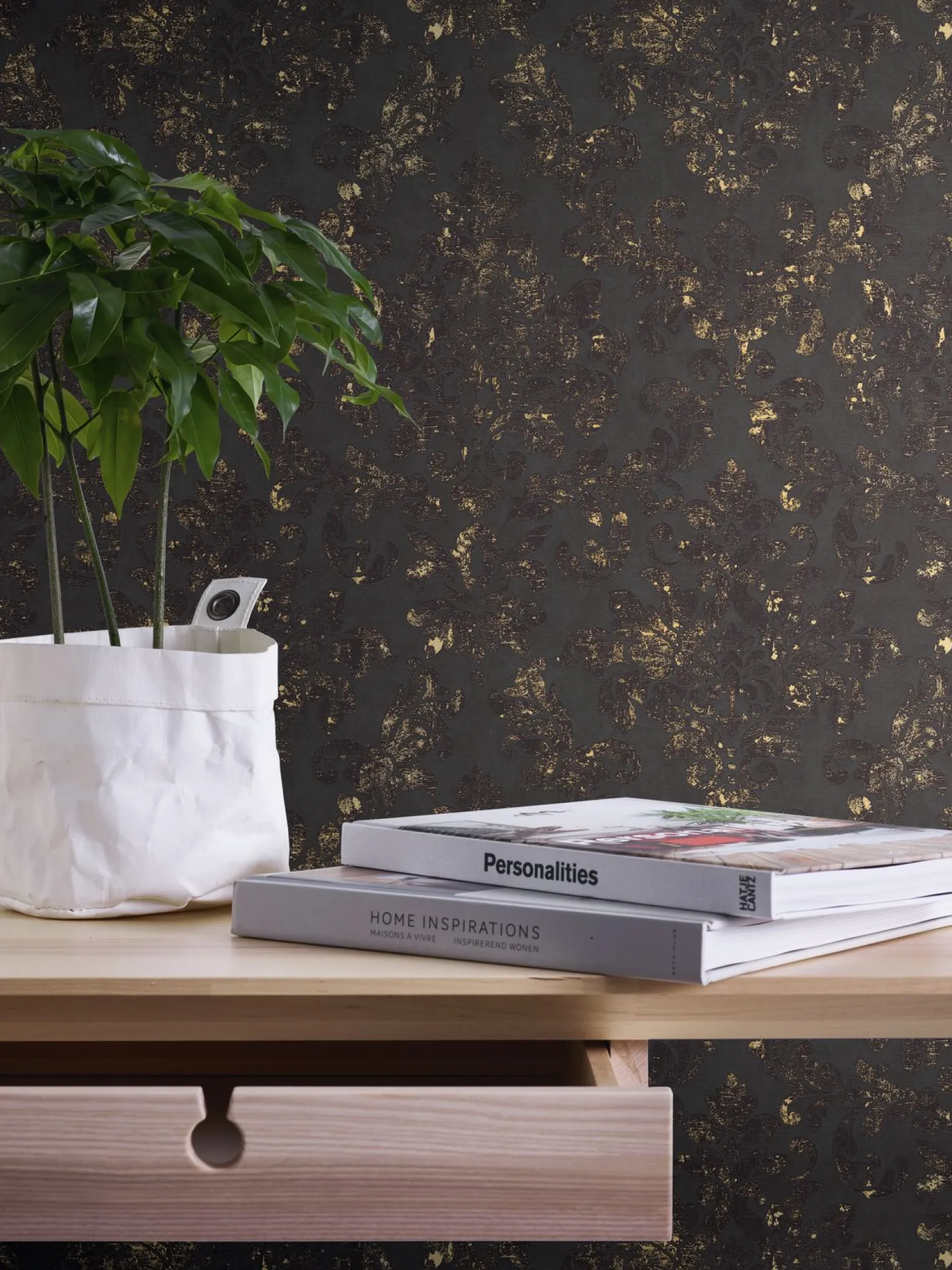 Neue Bude Vliestapete Barock schwarz gold 37413-2
