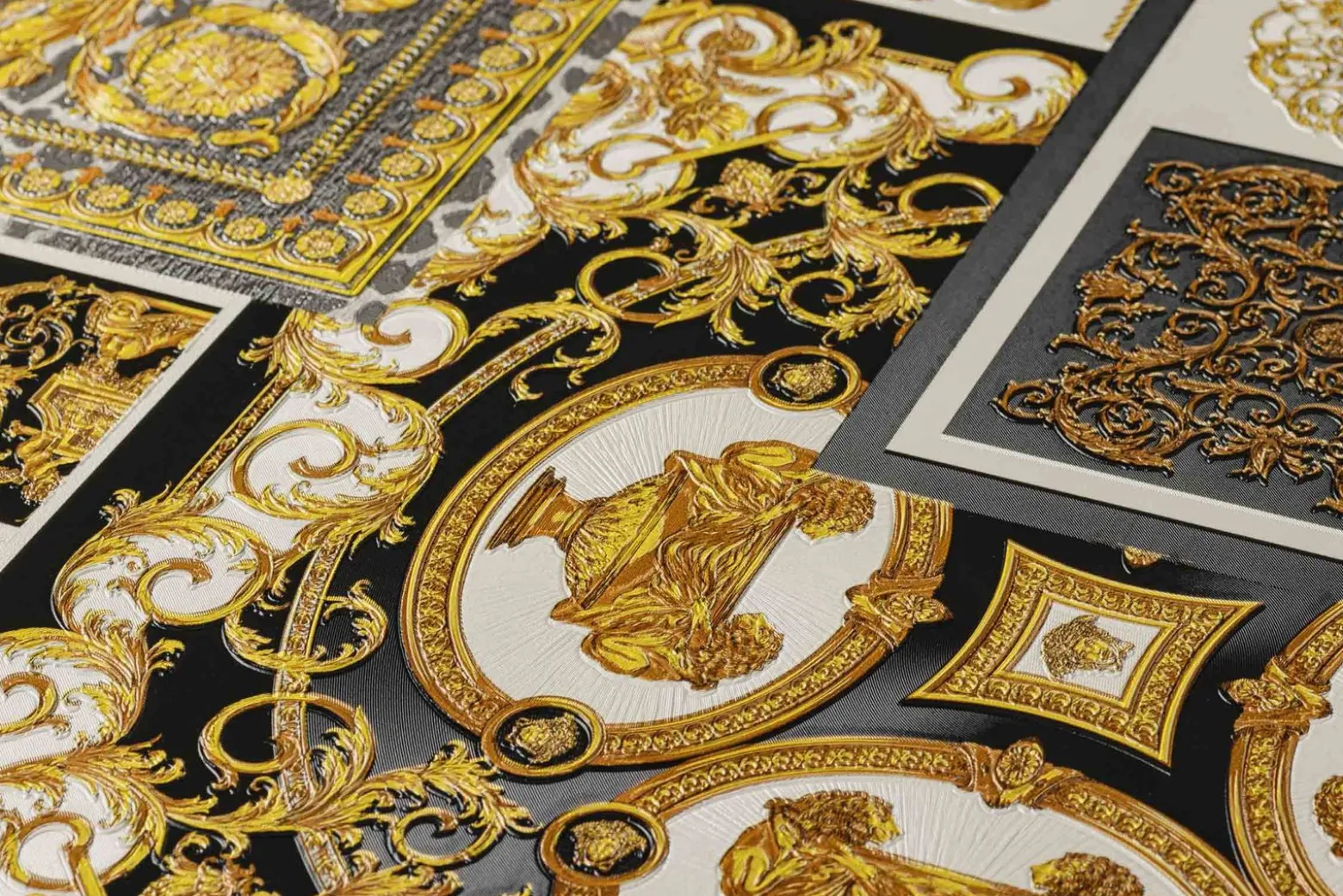 Tapete Versace Home Kacheln schwarz gold Metallic 370483
