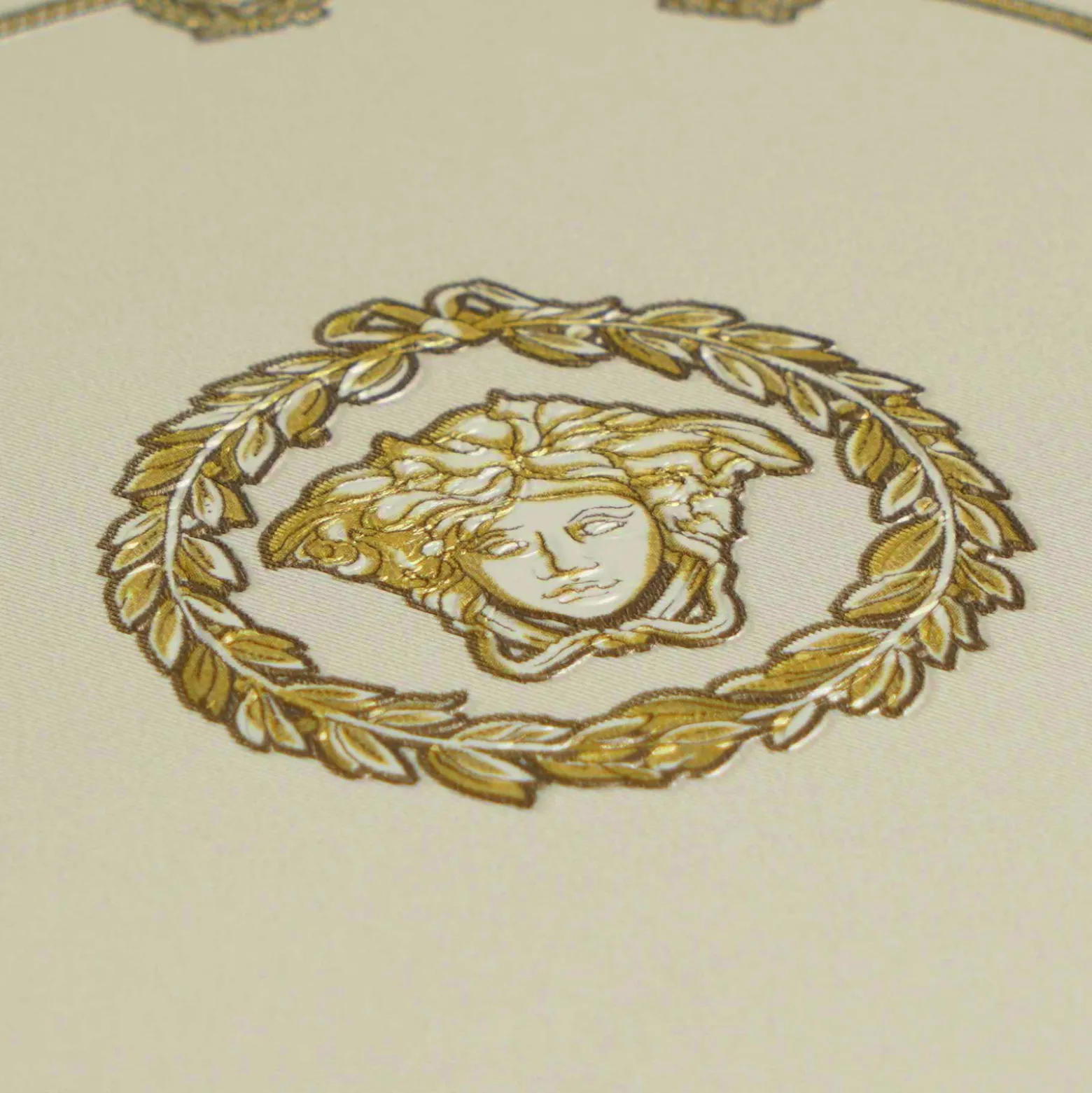 Versace Vliestapete Kreise Beige Gold Metallic 79175-3