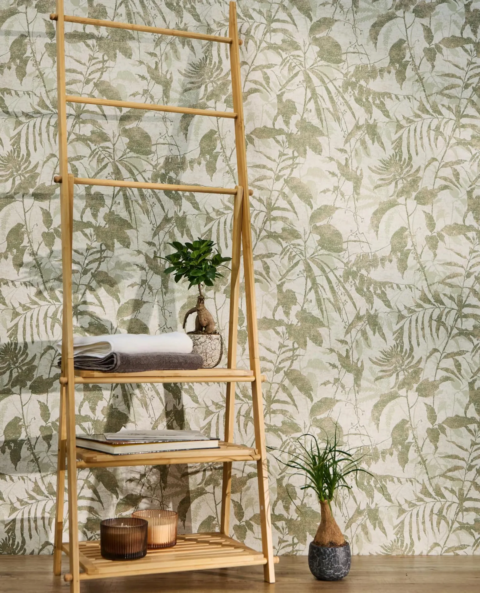 Vliestapete Blätter Tropen Creme Grün Gold Metallic 78203-1