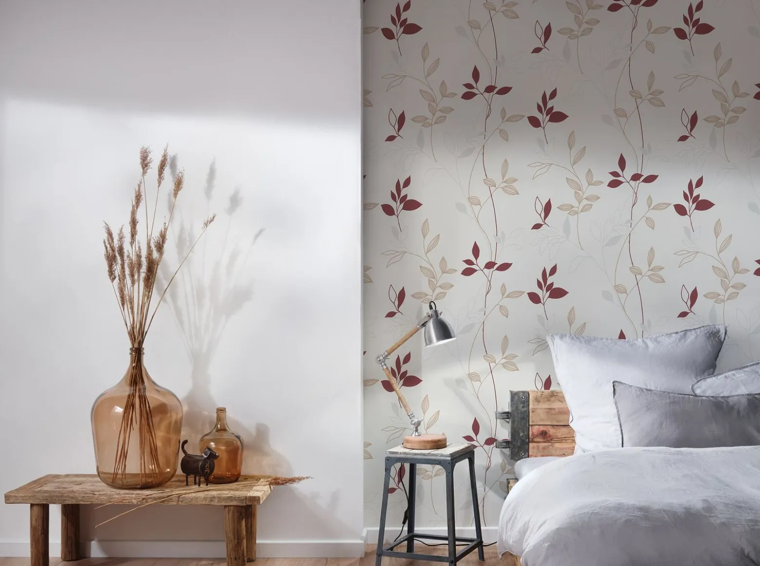 Vliestapete Floral Blätter Cremeweiß Beige Rot 2497-39
