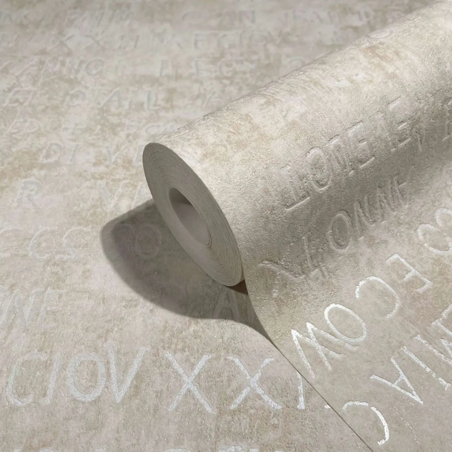 Vliestapete Putz Optik Schrift Beige Weiß Metallic 82365