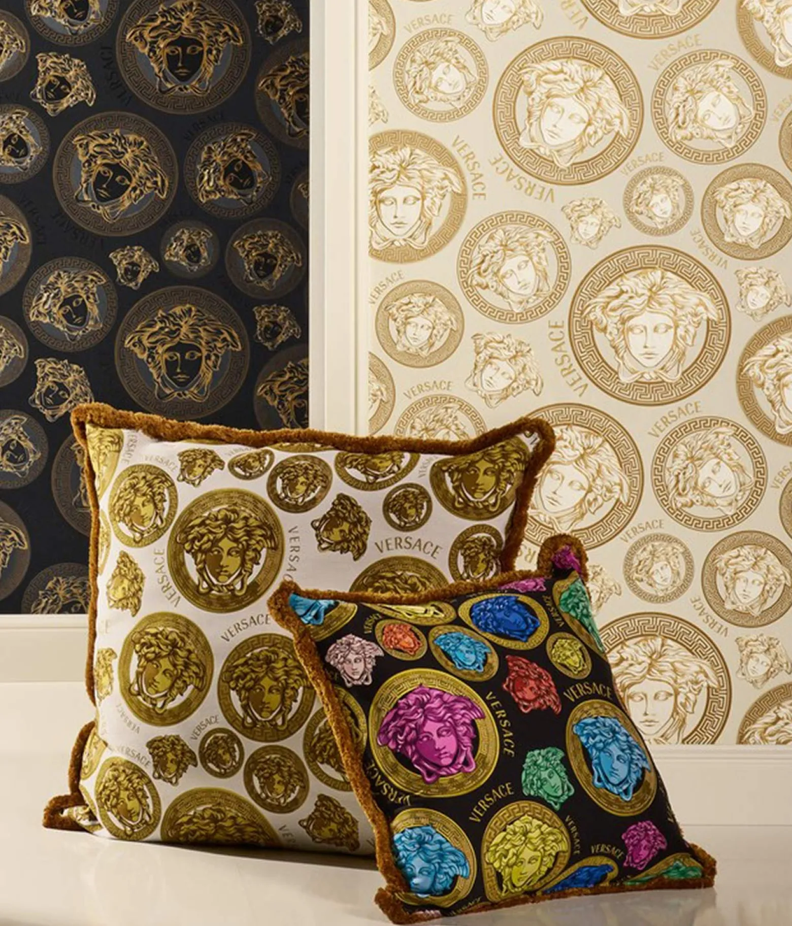 Vliestapete Versace Gold Weiß Logo 38611-5